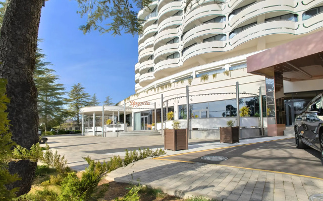 Space ZBS Apartments