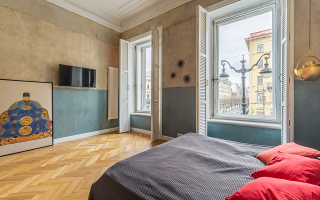 Апартаменты с Видом на Невский