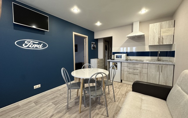 Апартаменты ФОРД против ФЕРРАРИ