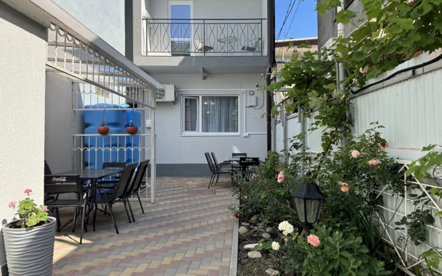 Гостевой дом 144 Тельмана 60