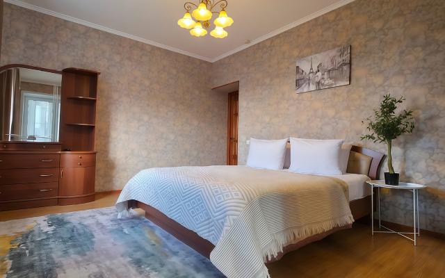 Квартира 140 Уютный Дом