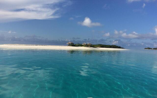 Lagoon Thoddoo Villa