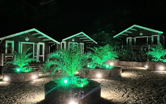 Flora Hotel