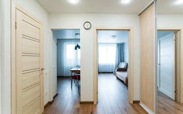 Uyutnaya S Dizaynerskim Remontom V Novom Dome Flat