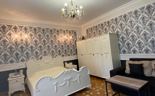 Dom8 Apartments