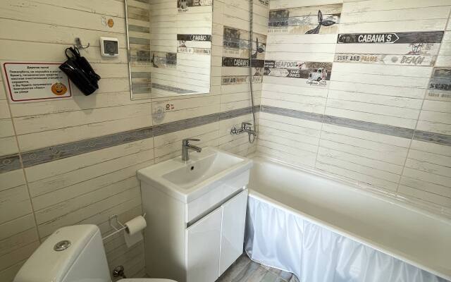 S basseynom i 5 master spalnyami Villa