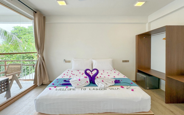 Lagoon Thoddoo Villa