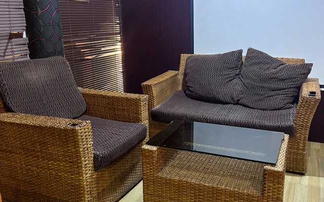 Отель Dreamland Suites