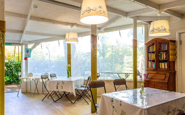 Bambuk-Hutor Guest House