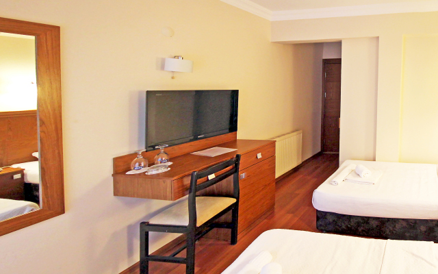 Ucem Otel Golden Sea Hotel
