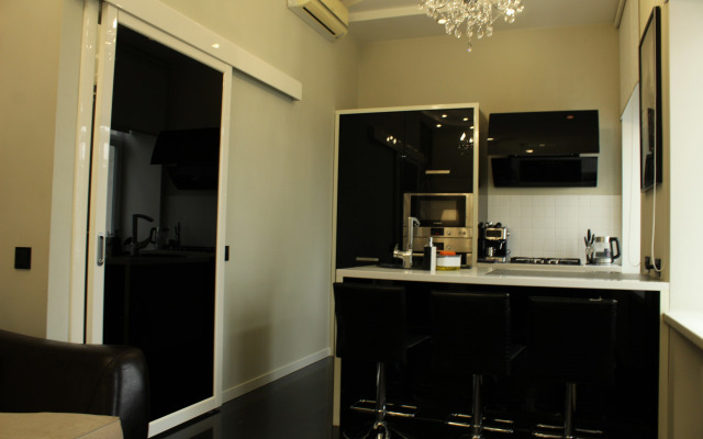 Dizaynerskaya V Tsentre Yaroslavlya Flat