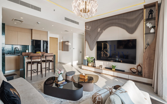 Elegant 2-Bedroom Apartment in Dubai Creek Harbour, Apartments