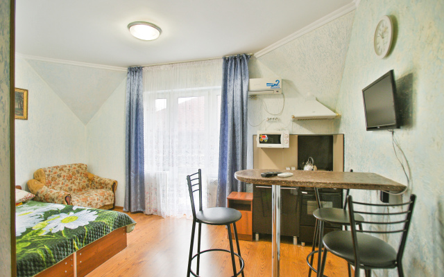 Aprelsky Guest House