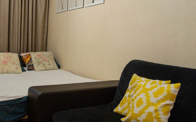 Квартира на Охтинской аллее 10к1