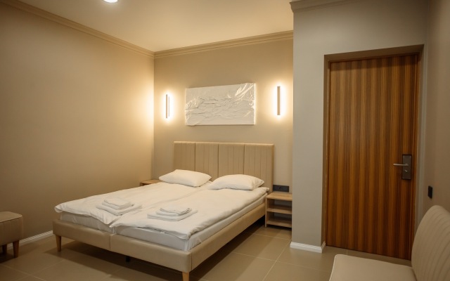 PILLOW Living Quarters