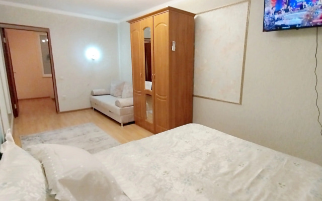 Dvukhurovnevaya V Tsentre Flat