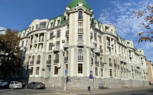 Видовая Двухкомнатная Элитная Квартира на Чёрном Озере