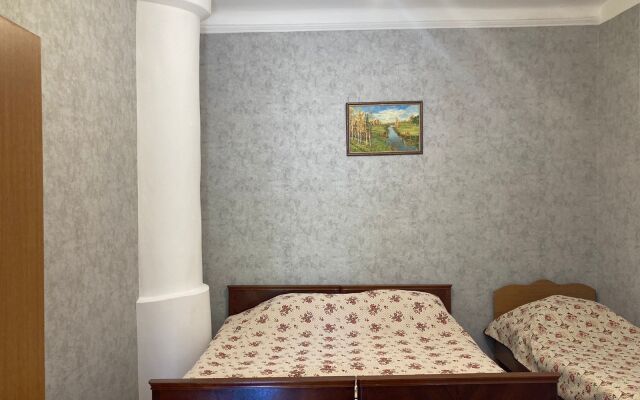 Dom na Kvitsiniya 16 Private House