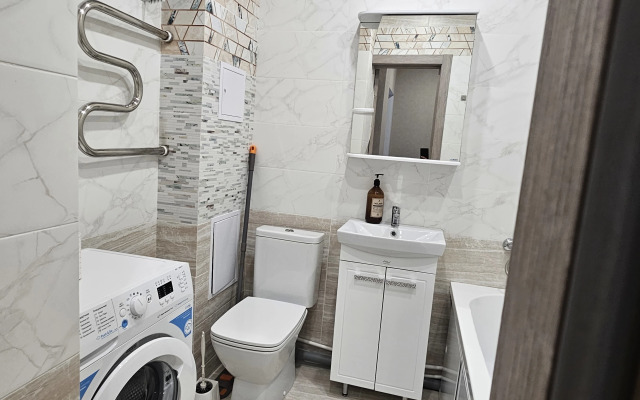 Квартира Уютная Красных Коммунаров 1