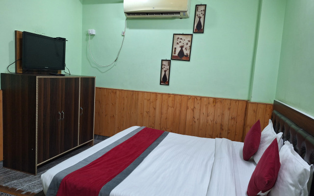 Отель River View