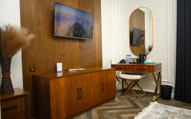 Aliz Boulevard Hotel