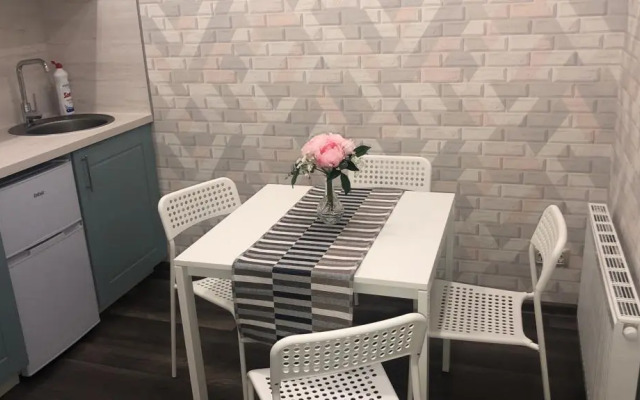 Lyuks U Stantsii Perlovskaya Flat
