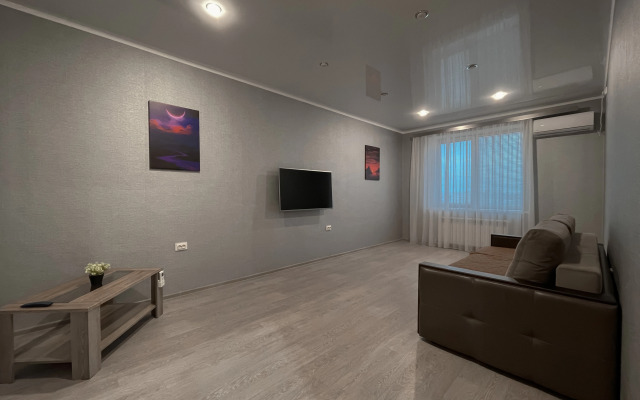 Green FOX na Pl. Dekabristov Apartments