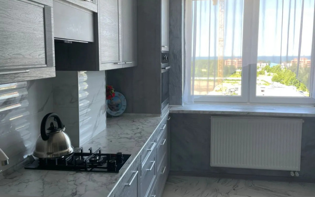 Uyutnaya Na Beregu Morya Flat