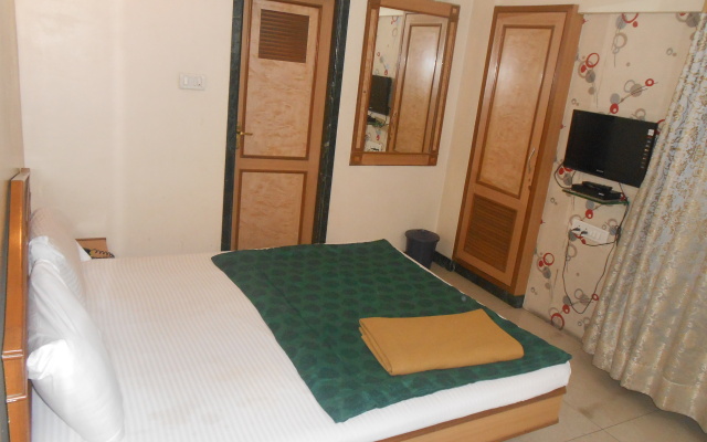 Pooja International Hotel