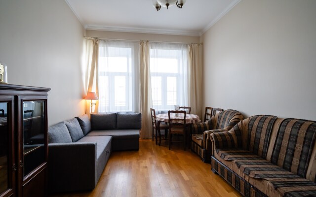 SBolshaya Morskaya 36 Two-bedroom  in St. Petersburg style Parking in the courtyard Fiat