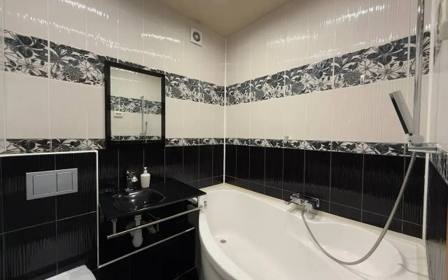 Квартира Новая рядом с Озером и Метро