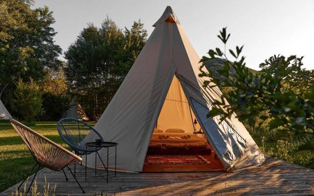 Hotel Gipsy Village