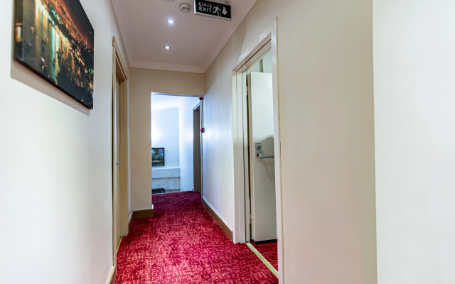Elasophia Hotel