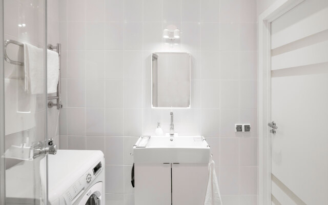 Mama Ro Na Sakharova Apartments