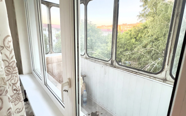 Квартира Трехкомнатная на Гидростроителей