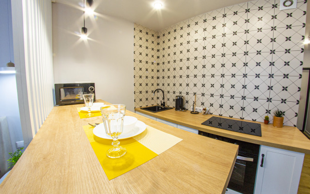 Uyutnaya Studiya S Tualetnym Stolikom V Zhk Marshal Apartments