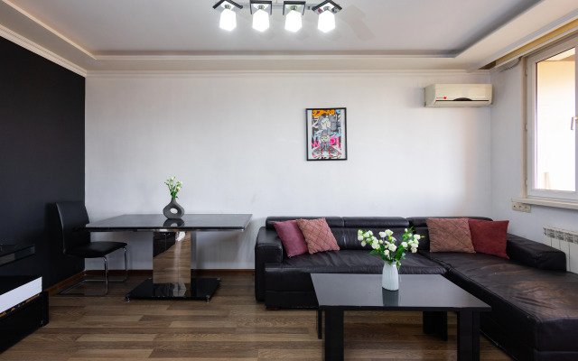 2-K, Ulitsa Yeznika Koghbatsi, Ko100 Flat