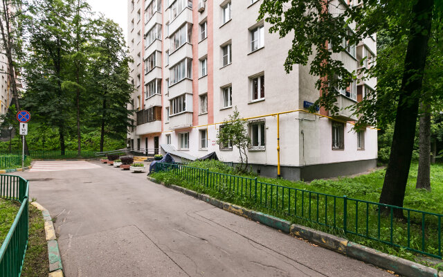 Leninsky Apartments