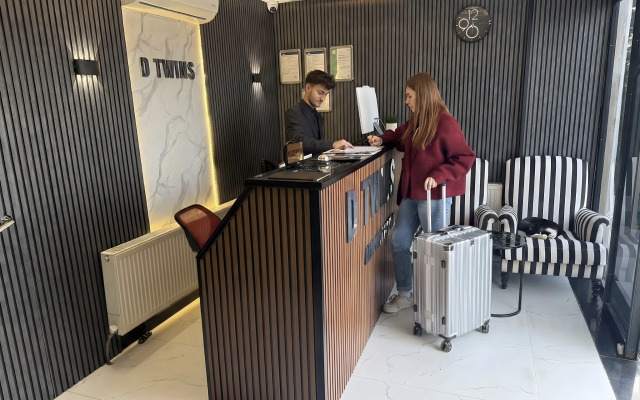 D Twins Airport Hotel