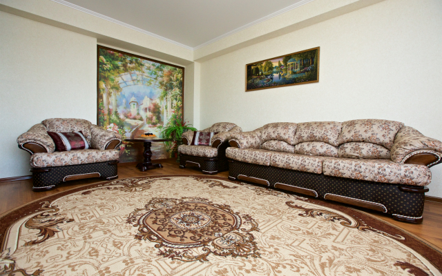 Kristall Uyut Hotel