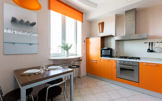Na Ploschadi Pobedy Apartments