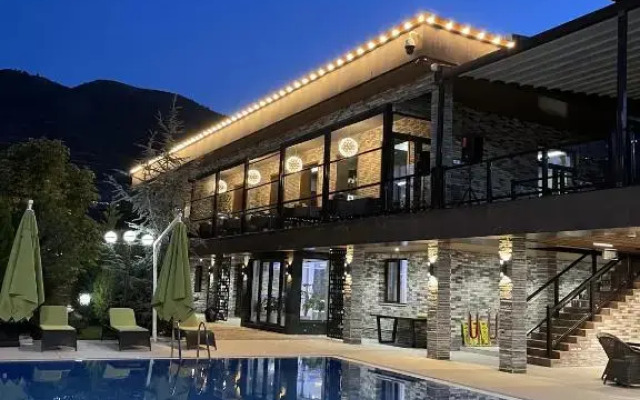 Курортный отель Sherwood