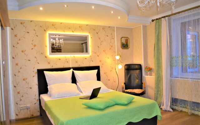 Podmoskovny Krov V Tsentre Zheleznodorozhnogo Na Avtozavodskoy 4k3 Apartments