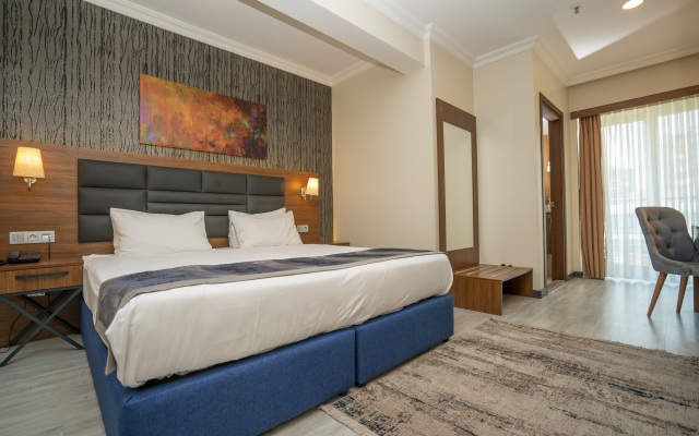 The Bostanci Hotel