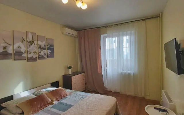 Апартаменты от Людмилы на Революции 1905 года