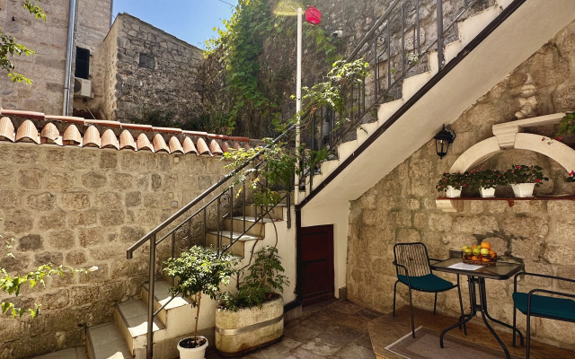 Vita Mundo Apartments