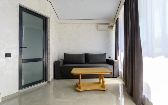 Gold Monte Hotel