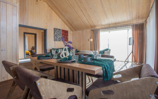 Barnhauz U Ozera Private house