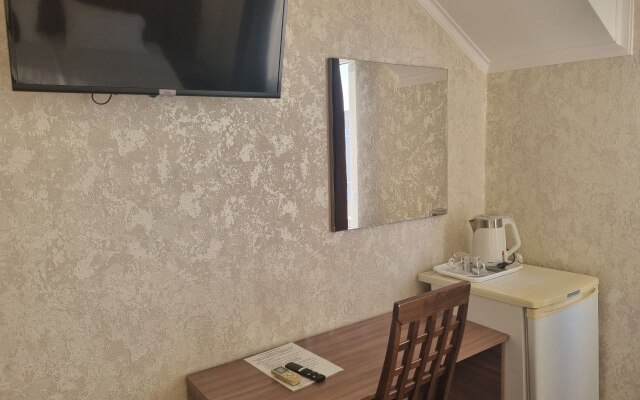 Akhra Guest House