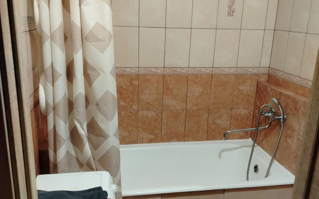 Polnotsennaya odnushka na ul. Ordzhonikidze Flat